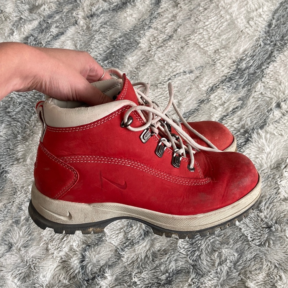 Vintage Nike Hiking Boots